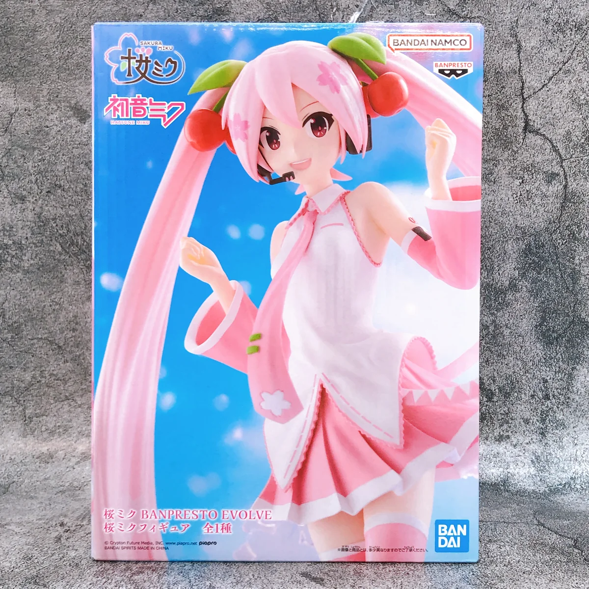 Hatsune Miku Sakura Evolve
